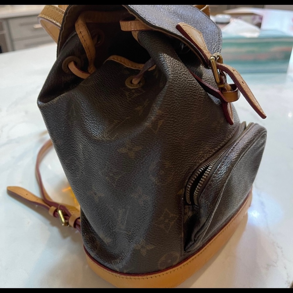 Louis Vuitton small backpack! 100% authentic ❤️